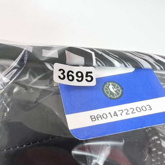 NFL Team Apparel Leggings Womens Medium Pants San Antonio Spurs Black Logo NEW - Picture 8 of 8